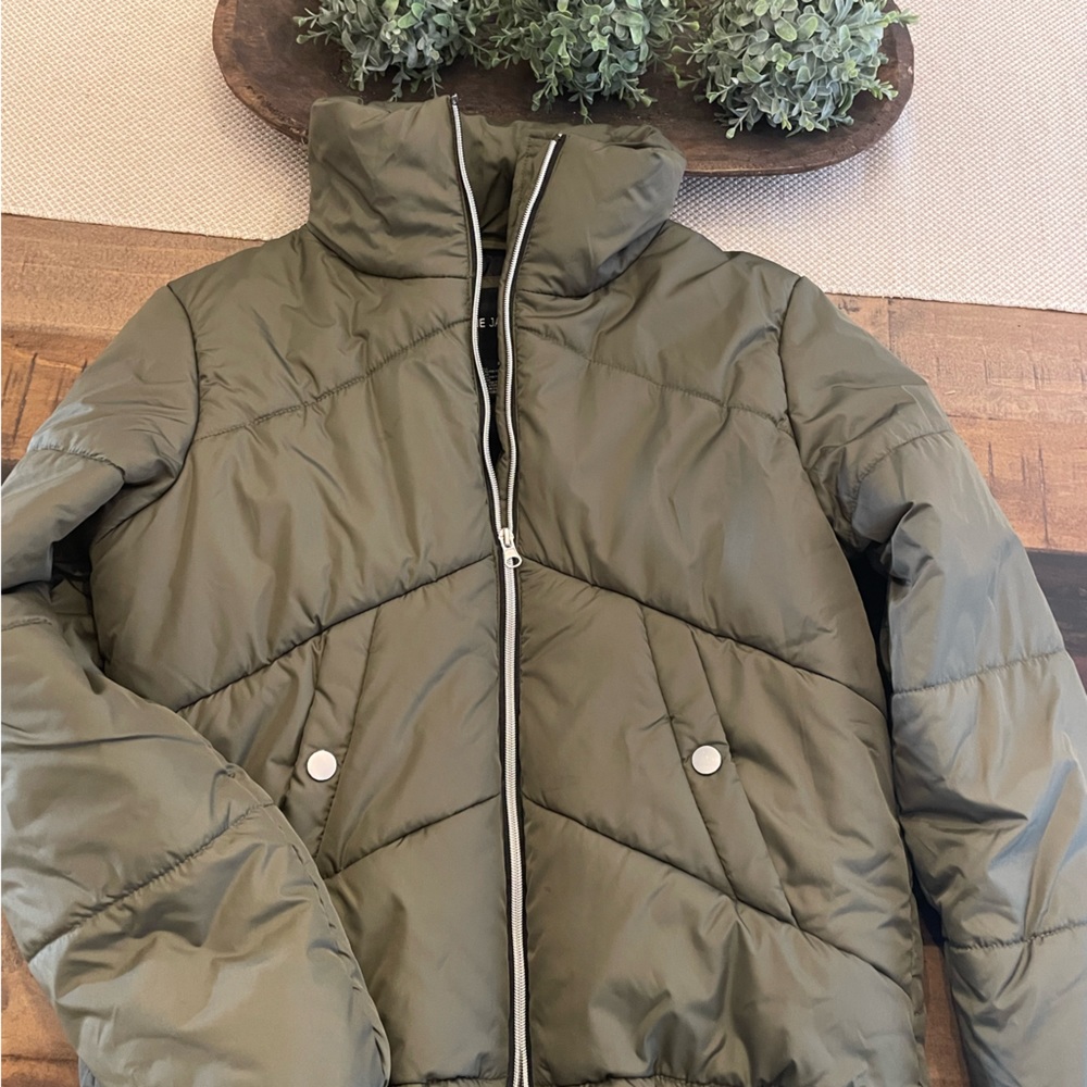Puffer Jacket (Me Jane brand)